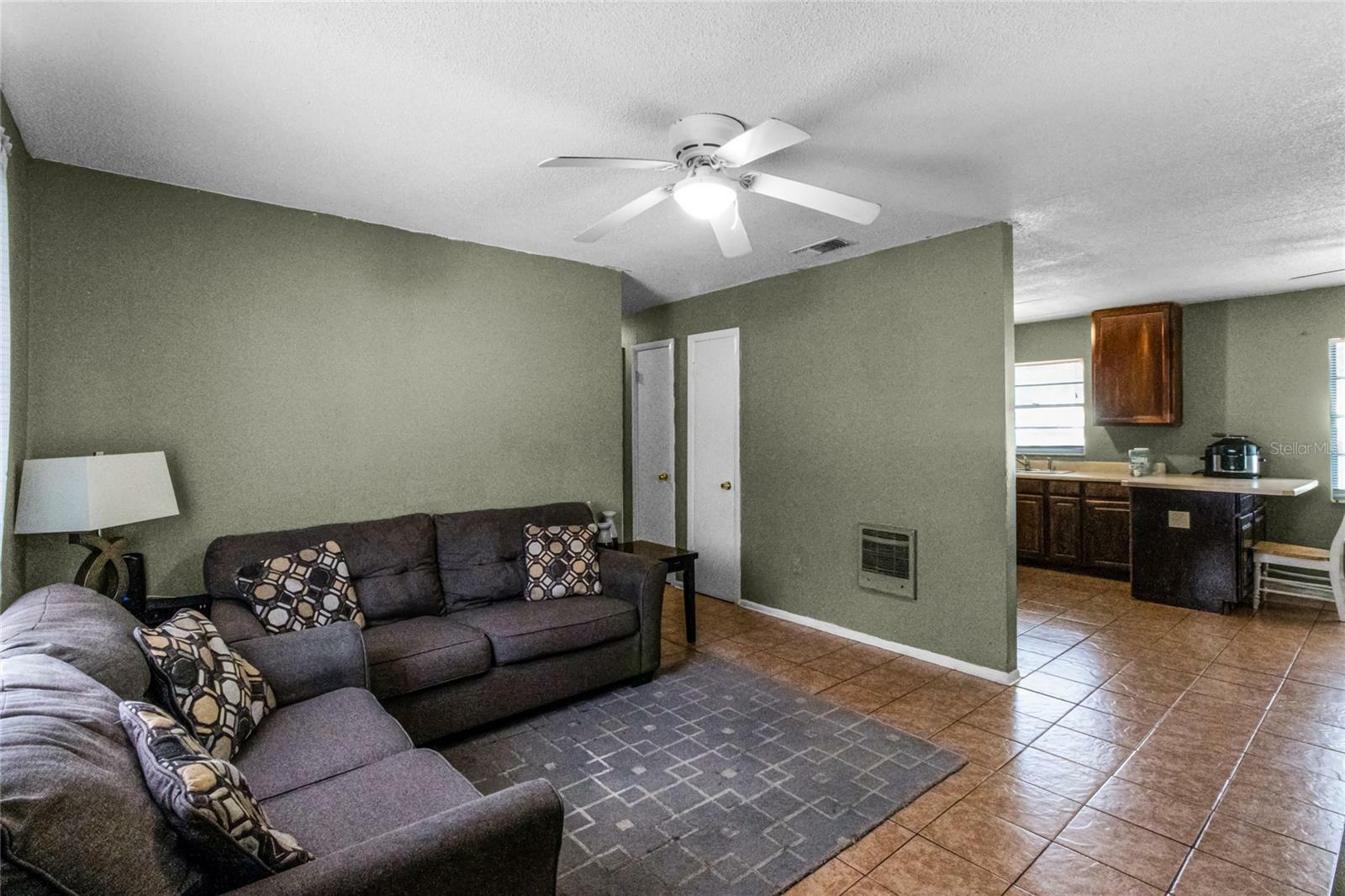 Property Photo:  1302 Avenue N  FL 33844 