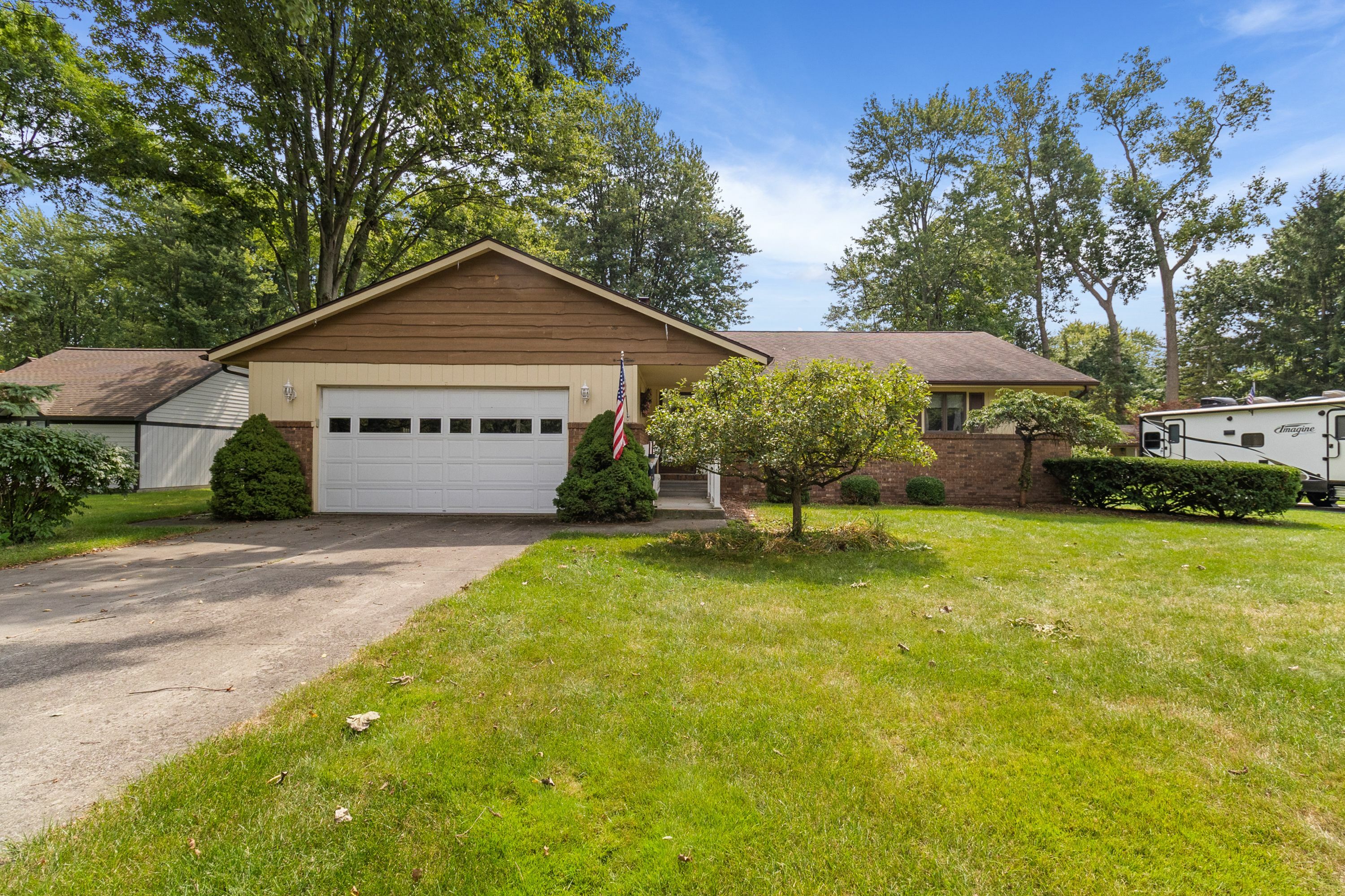 Property Photo:  3349 Clyde Drive  MI 48059 2527 