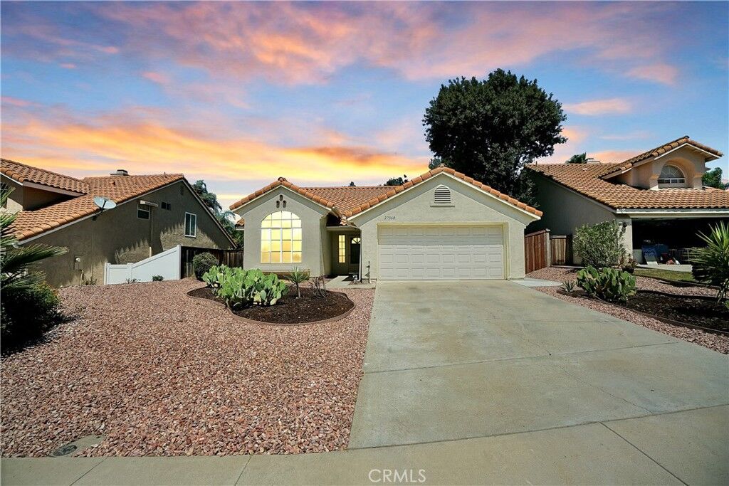 Property Photo: 27568 Rosebay Court CA 92591