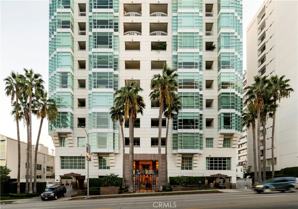 Property Photo:  10380 Wilshire Boulevard 402  CA 90024 