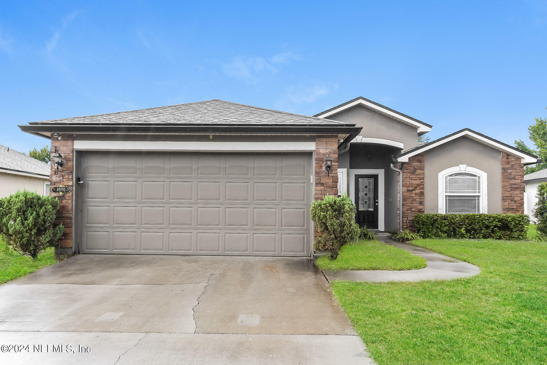 Property Photo: 1870 Reed Valley Way FL 32068