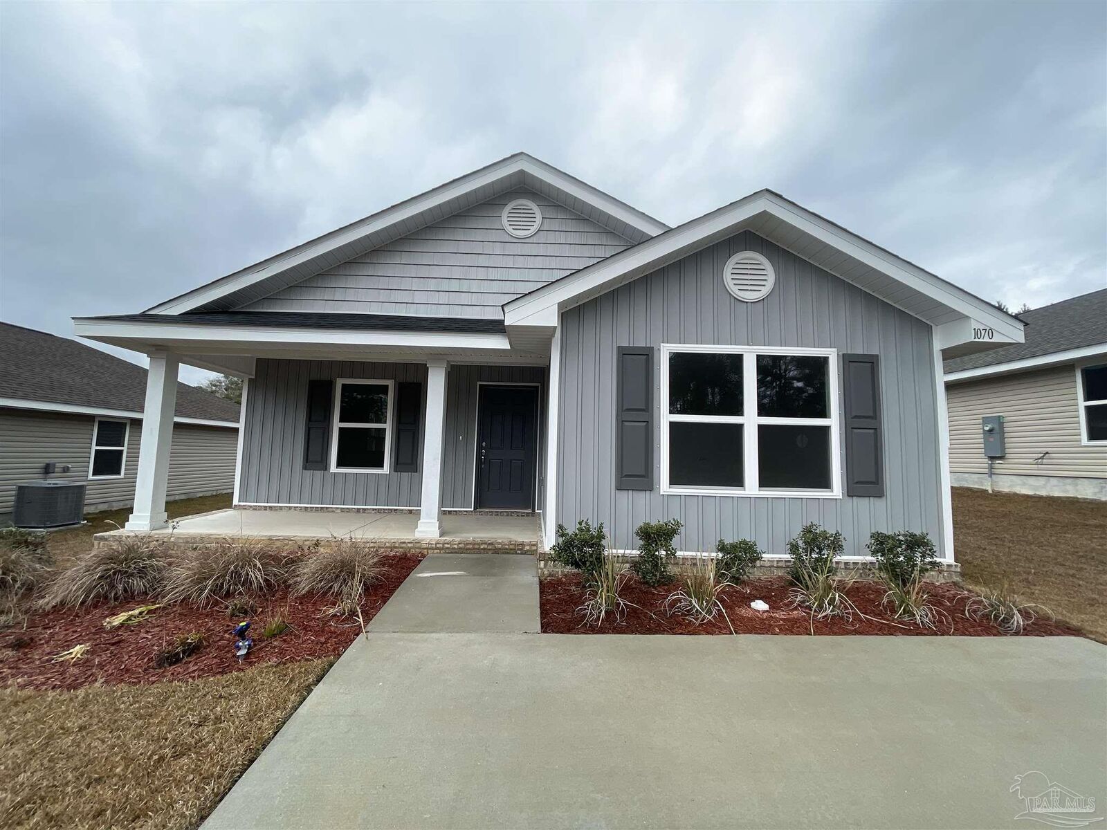Property Photo:  1070 Brimwood Cir 10A  FL 32533 