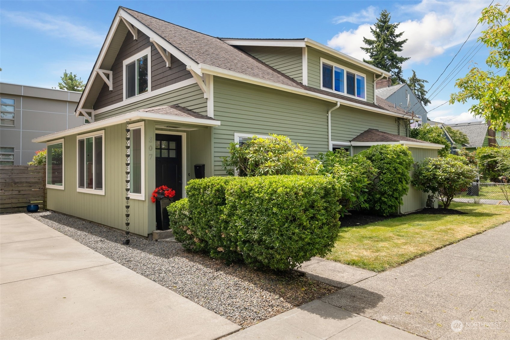 Property Photo:  307 NW 76th Street  WA 98117 