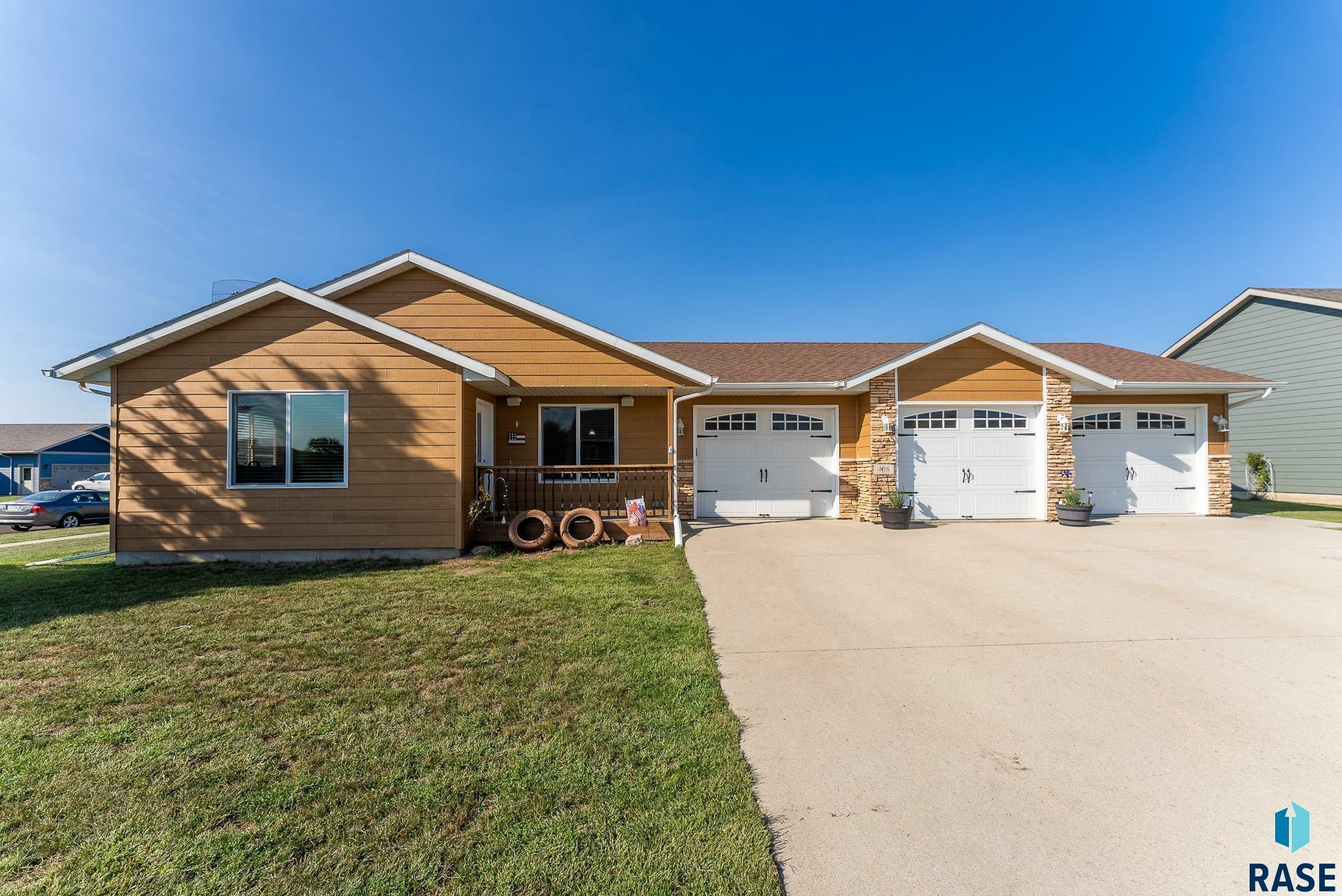 Property Photo:  408 W 14th St  SD 57022 