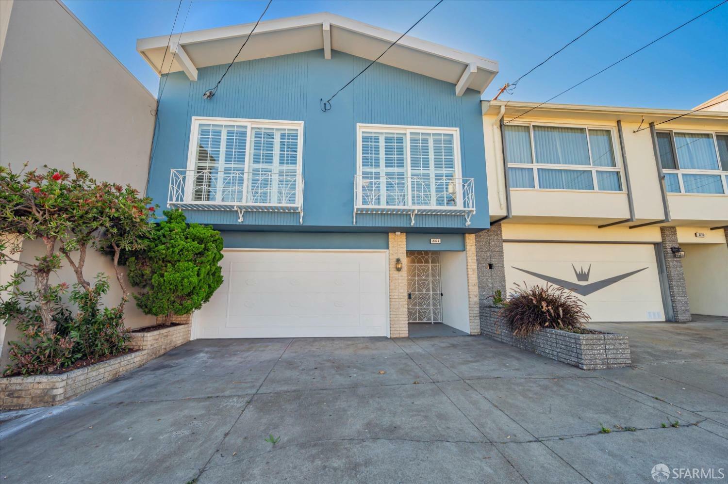 Property Photo:  2377 41st Avenue  CA 94116 