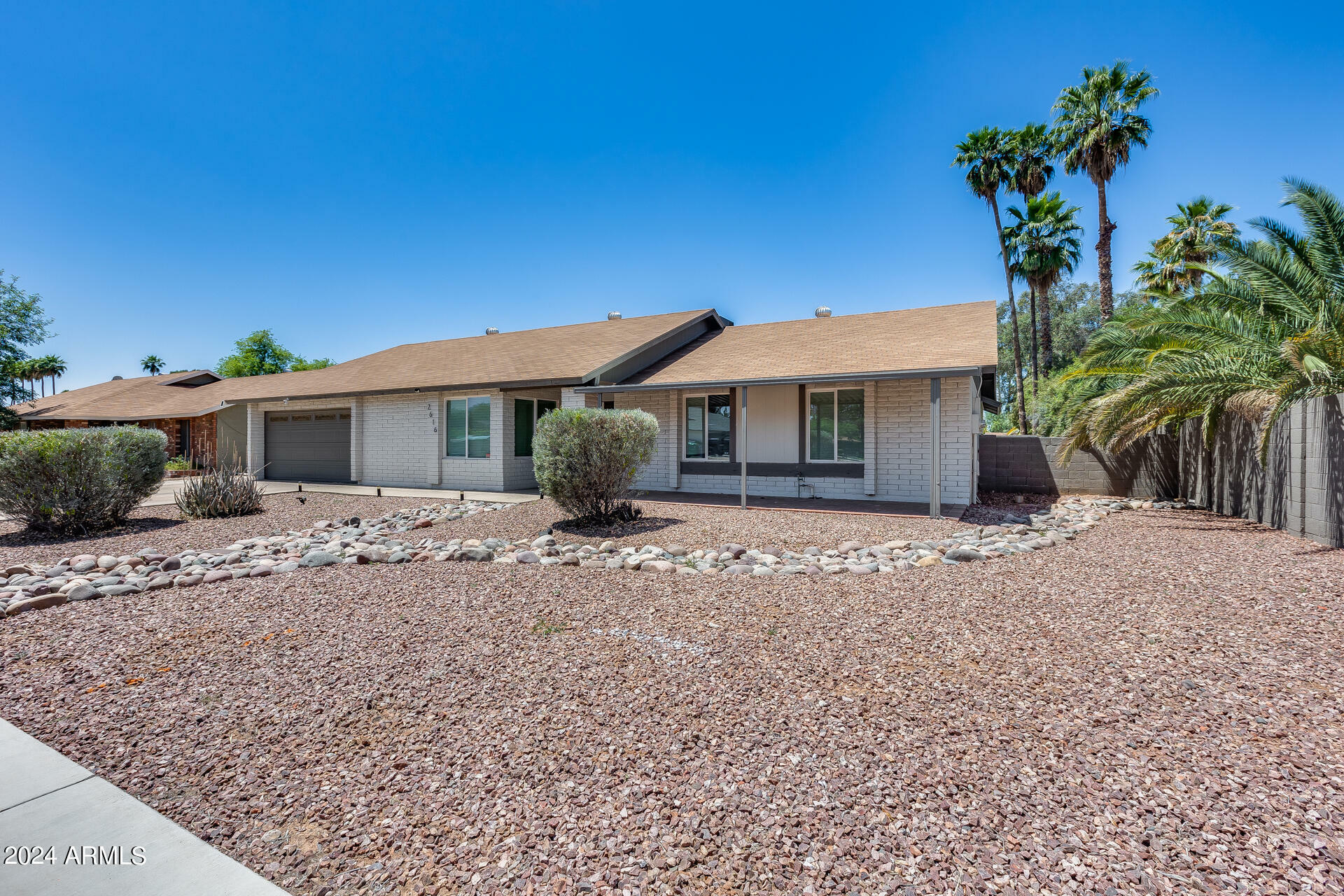 Property Photo:  2616 S Extension Road  AZ 85210 