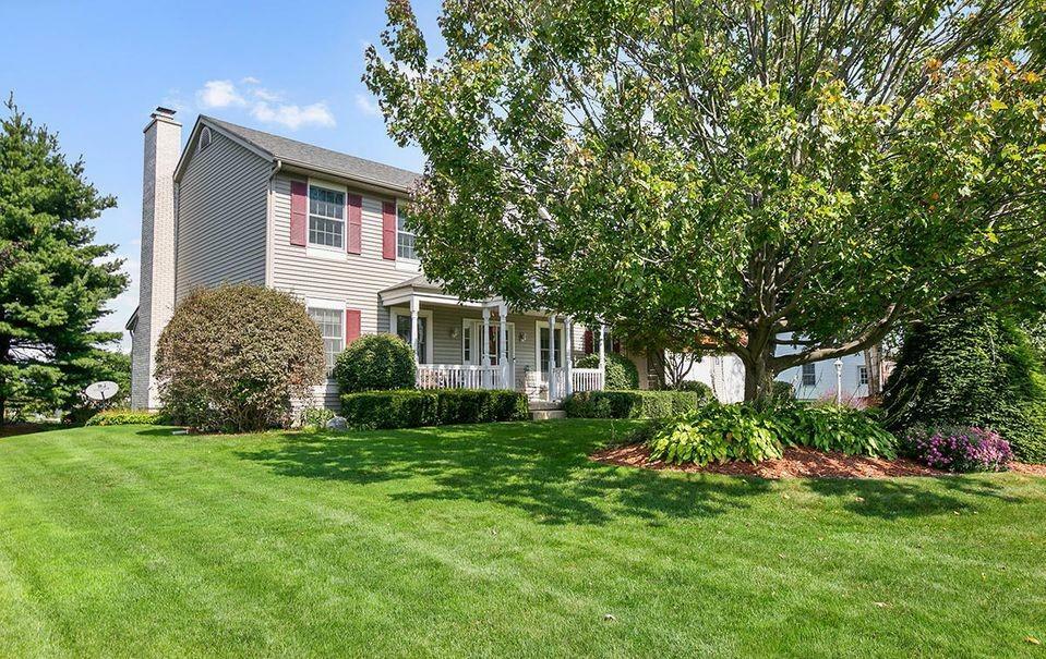 Property Photo:  1505 Penncross Drive SE  MI 49316 