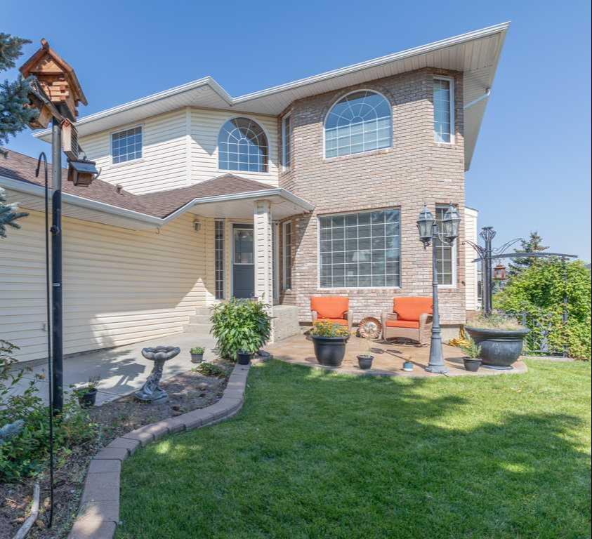 Property Photo: 1112 High Country Drive NW AB T1V 2E3