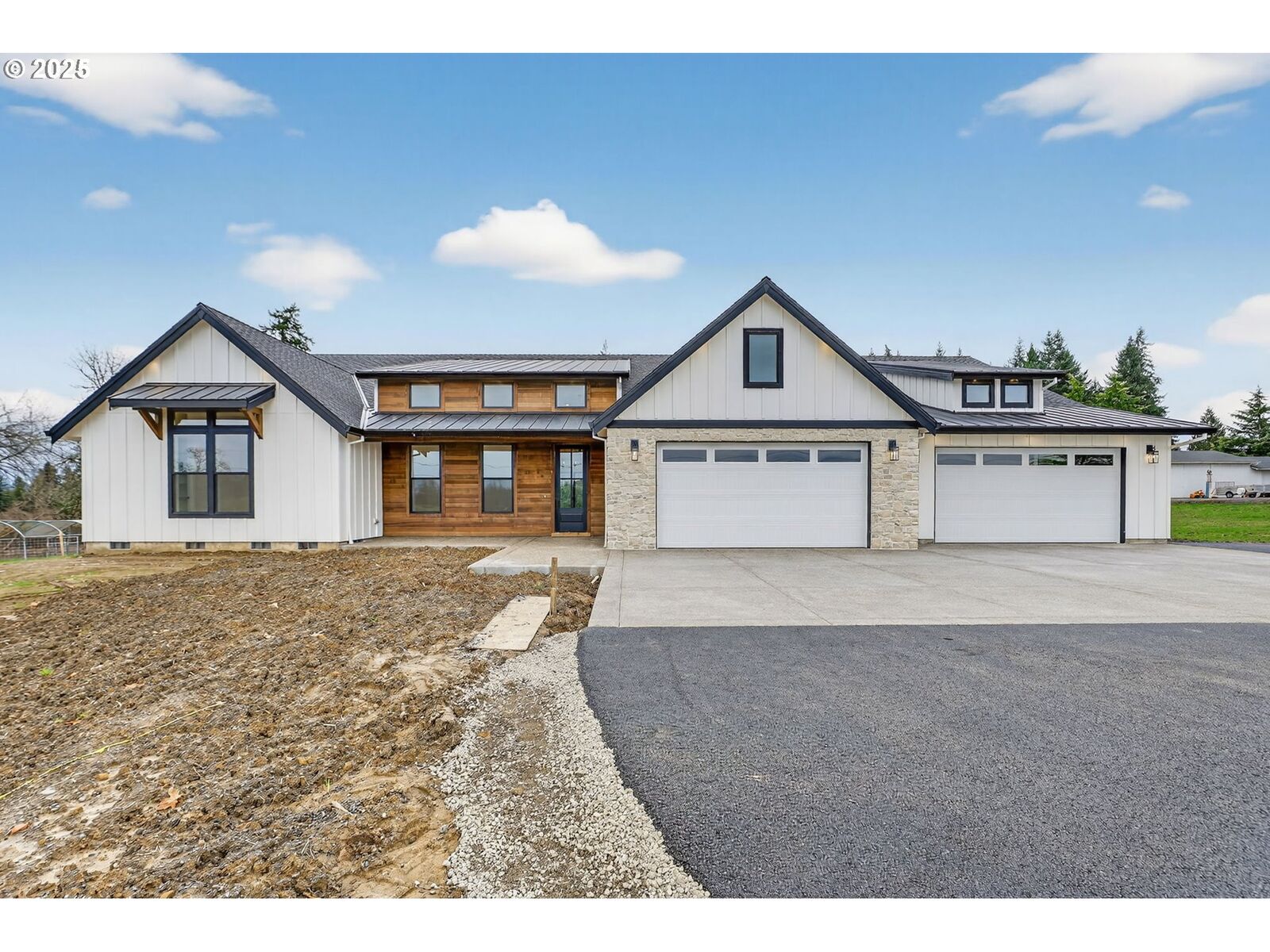 Property Photo: 23322 SE Bohna Park Rd OR 97089