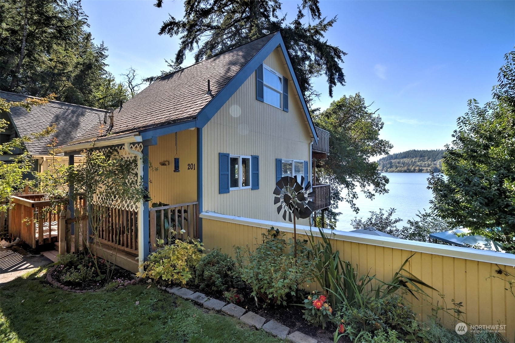 Property Photo:  201 E Shoreline Lane  WA 98584 