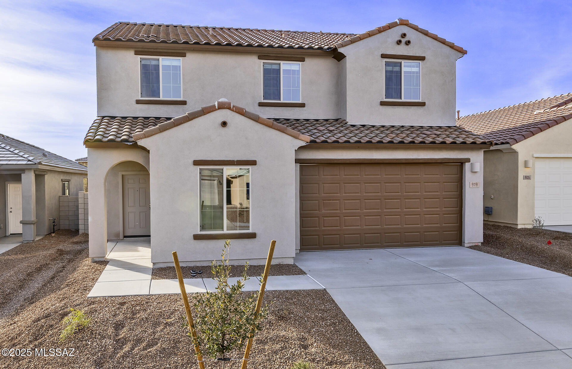 Property Photo: 919 W Calle El Teclado AZ 85629
