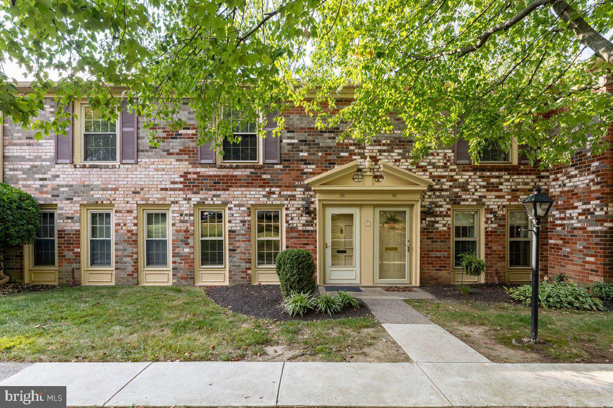 Property Photo: 119 Macklenburg Drive 21B PA 19422