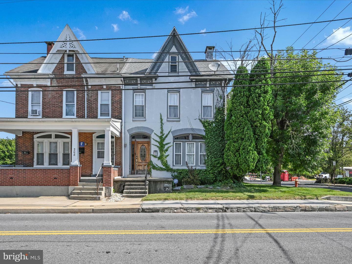 Property Photo:  206 Greenwich Street  PA 19530 