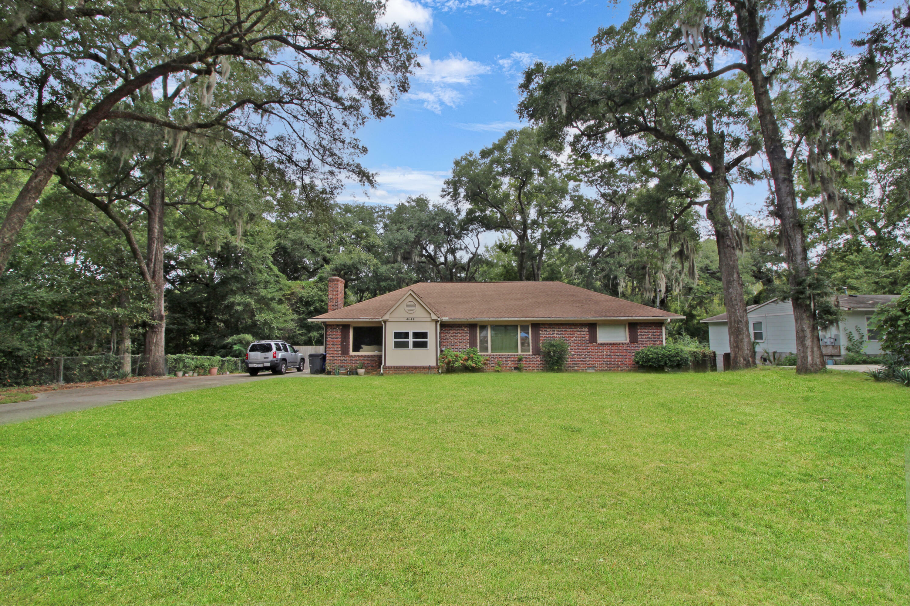 Property Photo:  4644 Withers Drive  SC 29405 