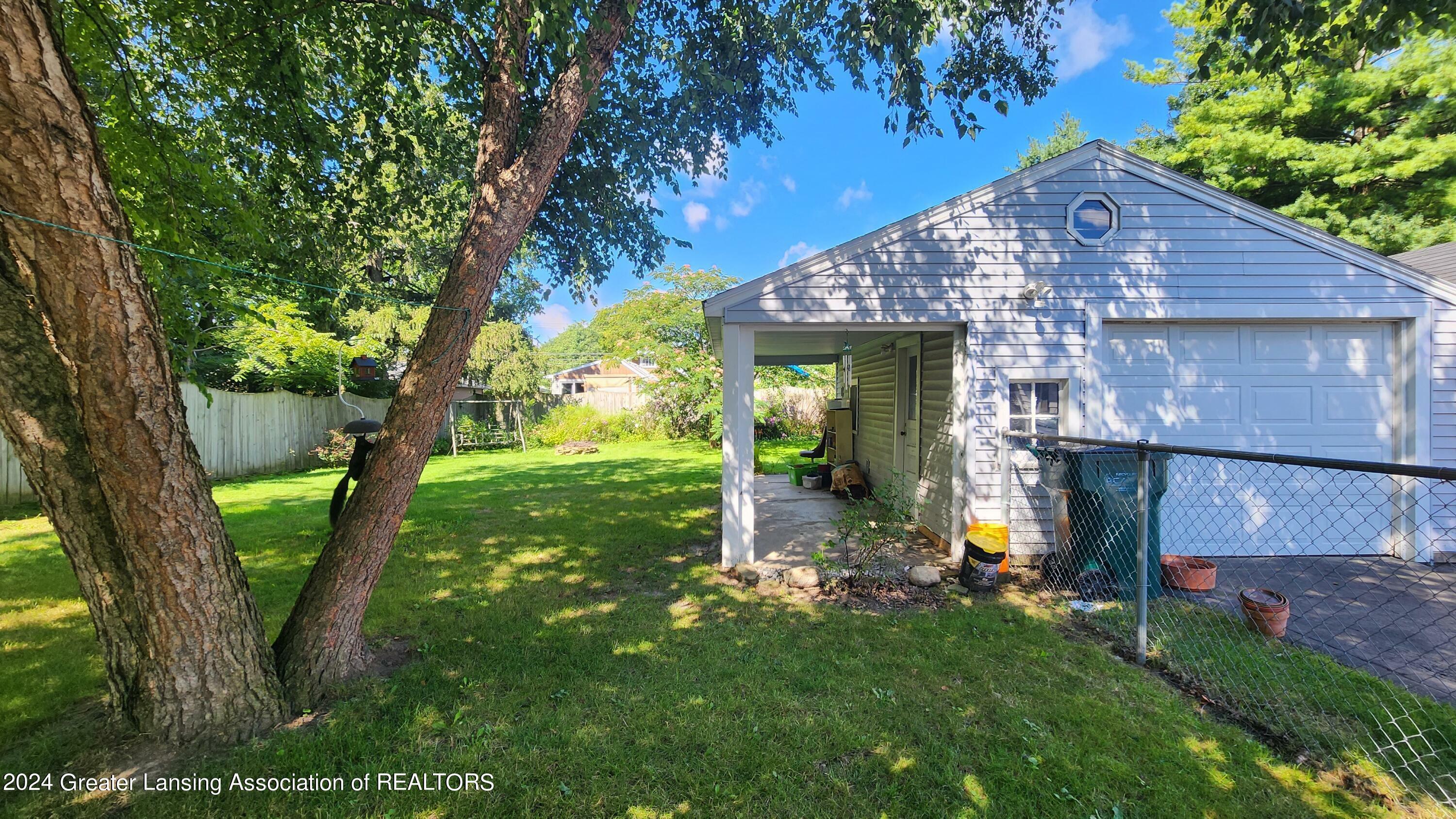 Property Photo:  315 N Francis Avenue  MI 48912 