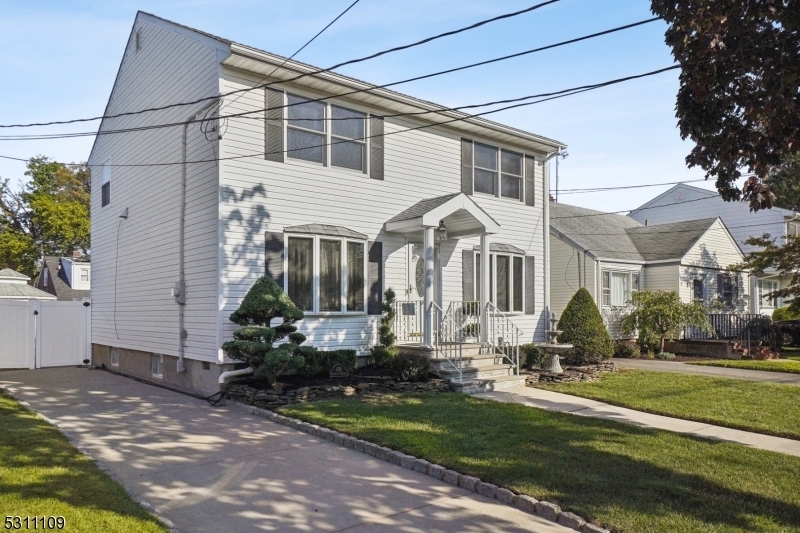 Property Photo:  438 Fernwood Ter  NJ 07036 