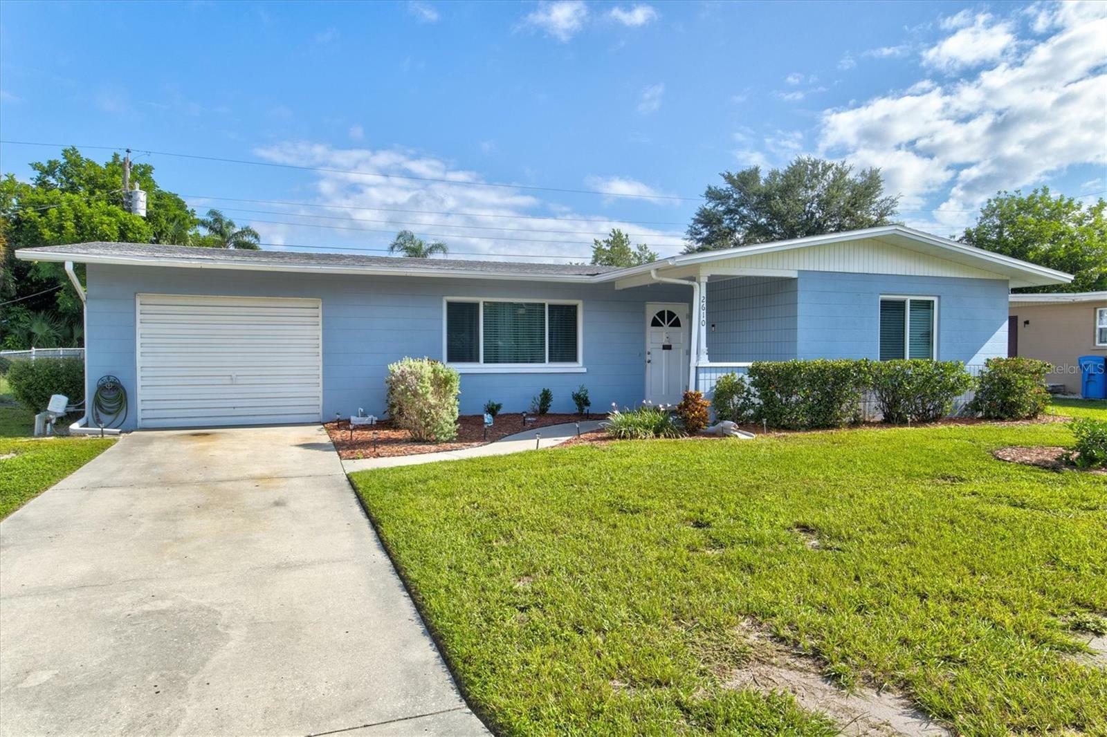 Property Photo:  2610 Southern Parkway W  FL 34205 