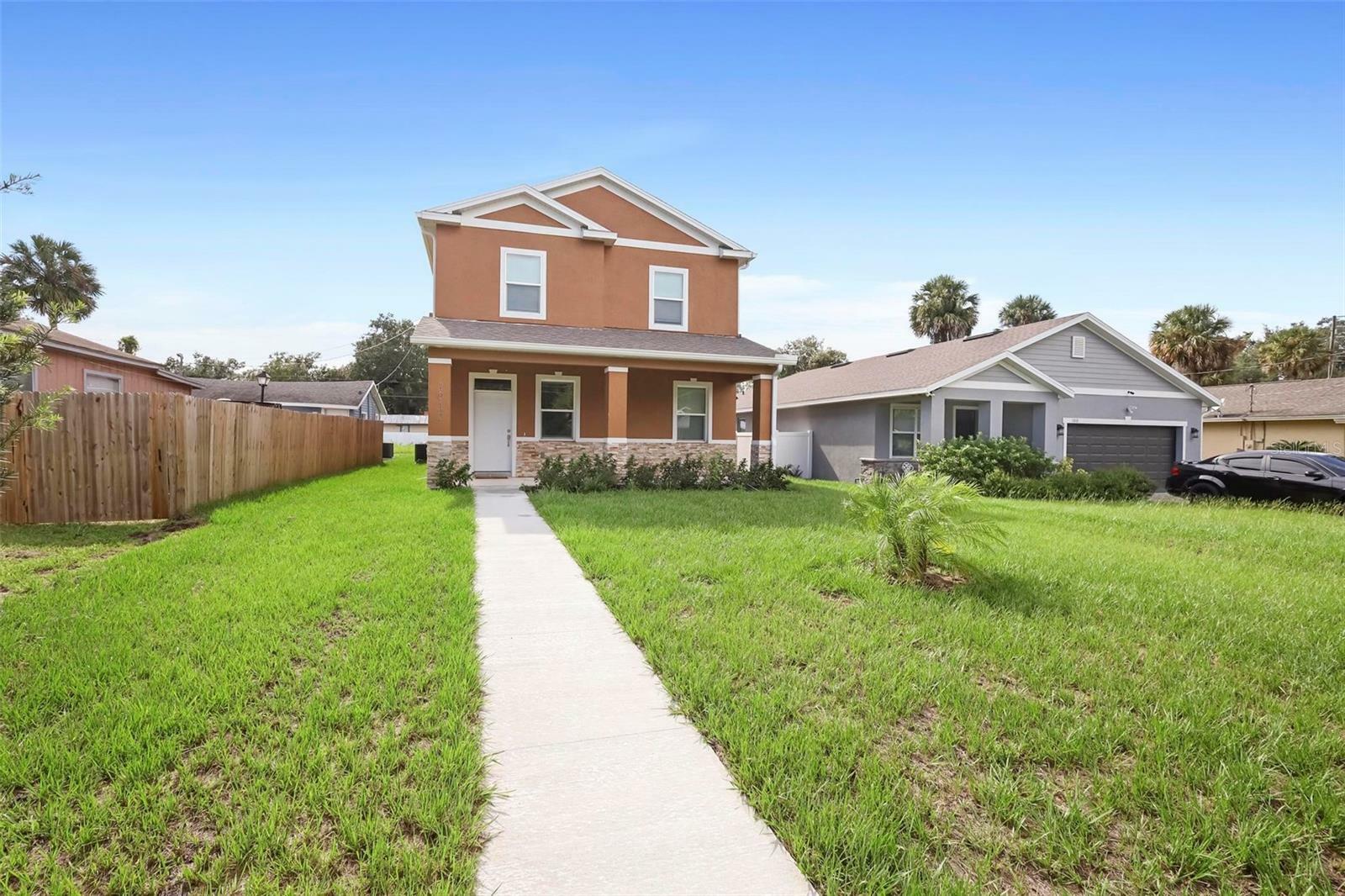 Property Photo:  1012 S Holly Avenue  FL 32771 