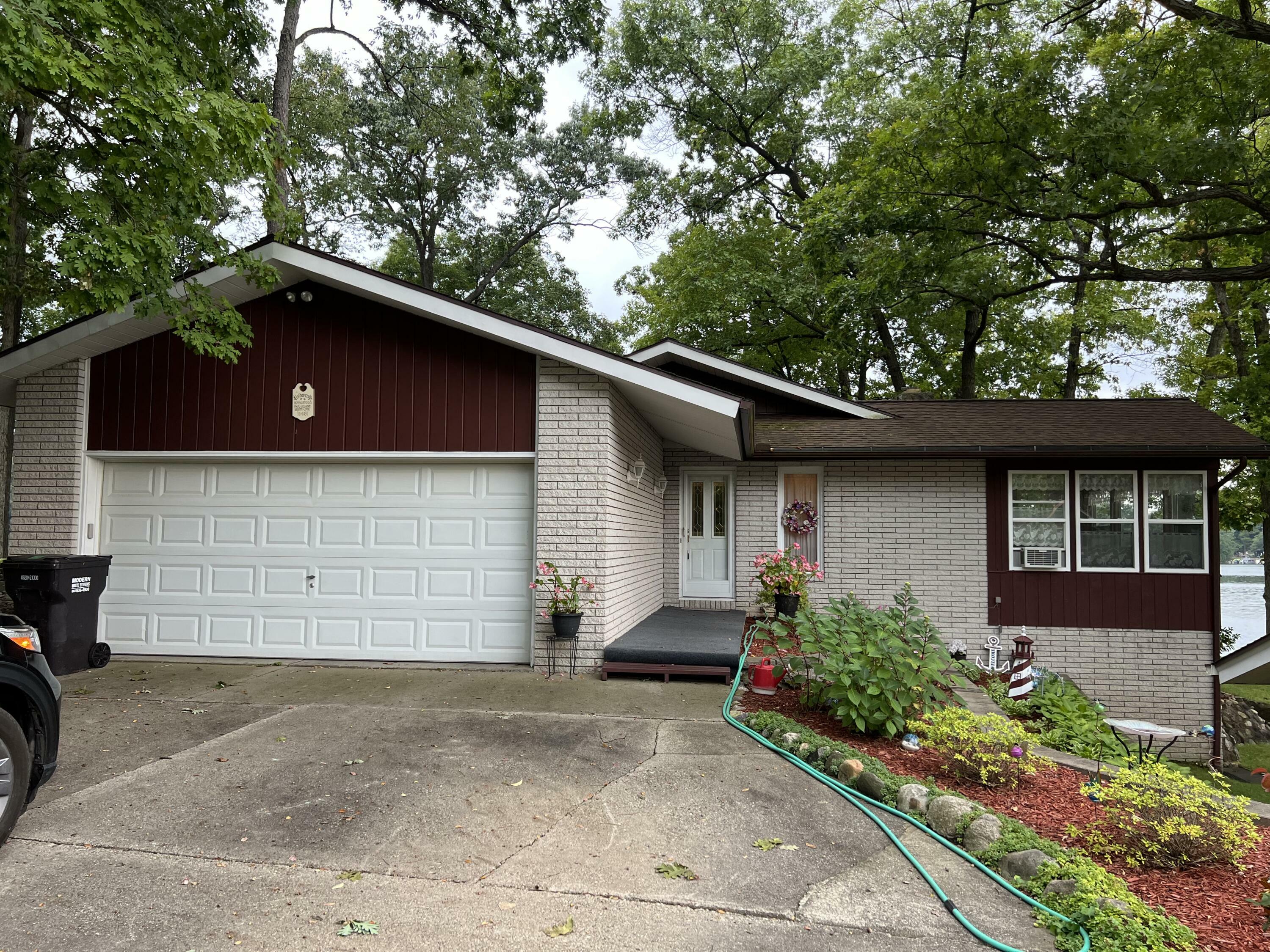 Property Photo:  11481 N Lake Side Drive  MI 49249 