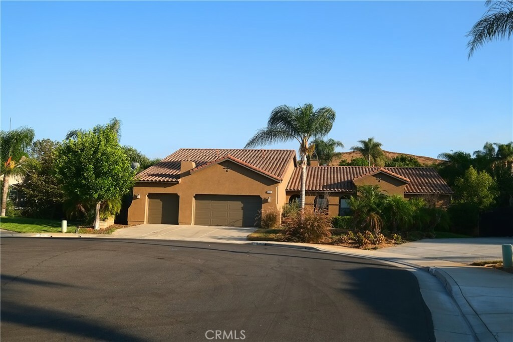 Property Photo:  16331 Bridgton Circle  CA 92503 