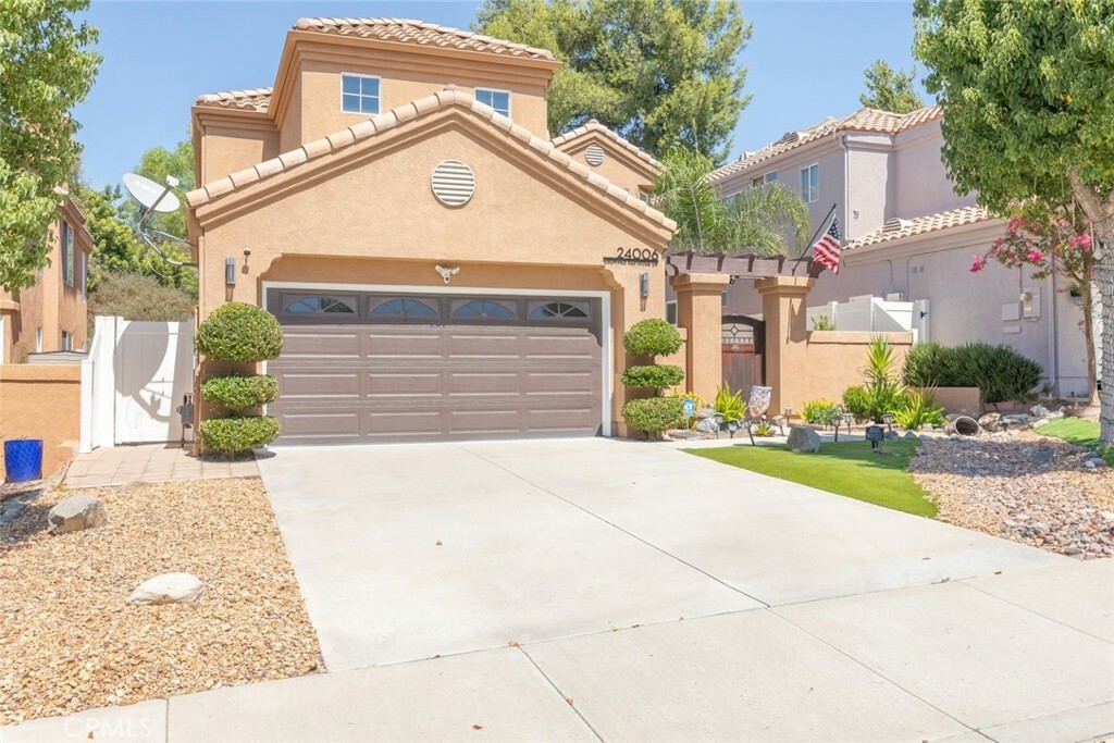 Property Photo:  24006 Crowned Partridge Lane  CA 92562 