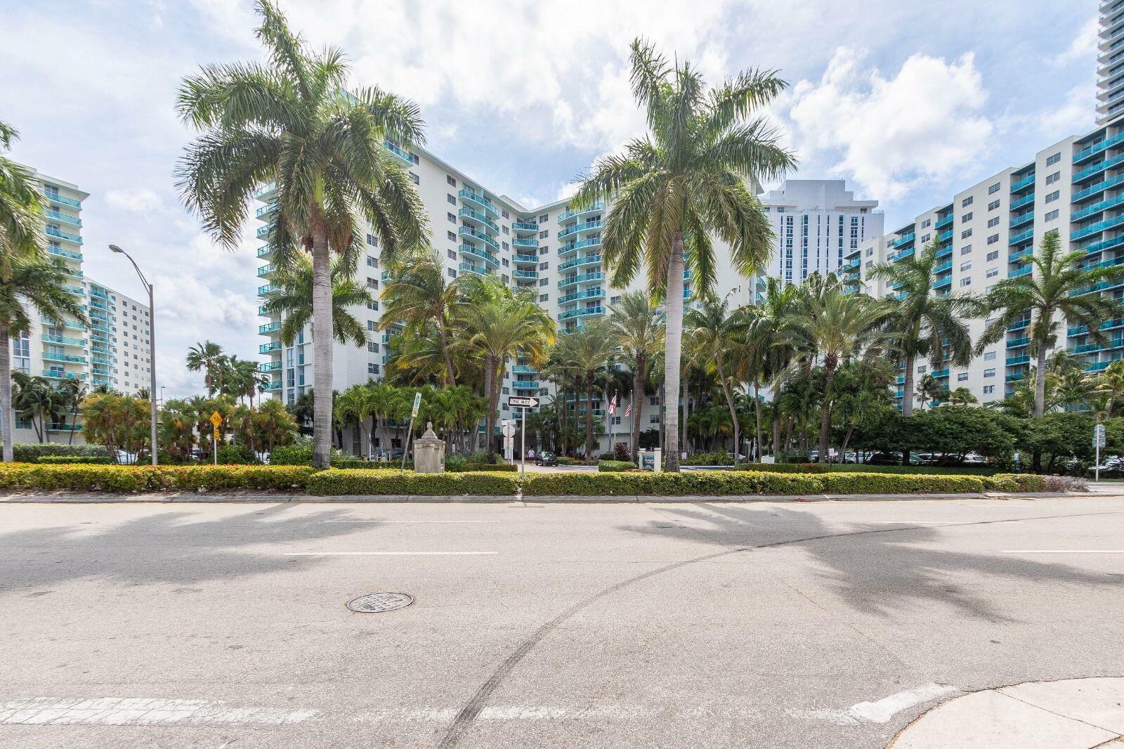 Property Photo:  3901 S Ocean Drive 14C  FL 33019 