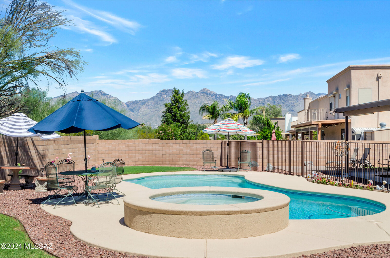Property Photo: 2635 N Vuelta Vista Antigua AZ 85715
