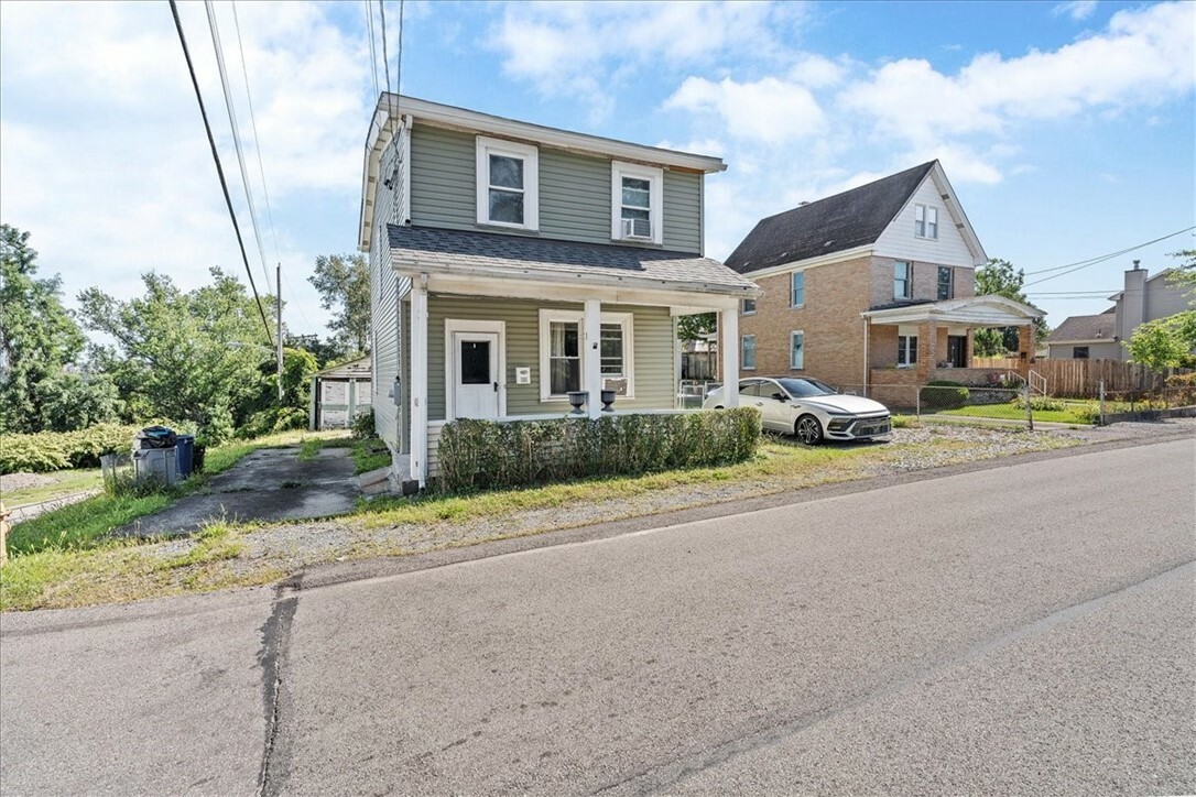 Property Photo:  106 Briggs St  PA 15234 