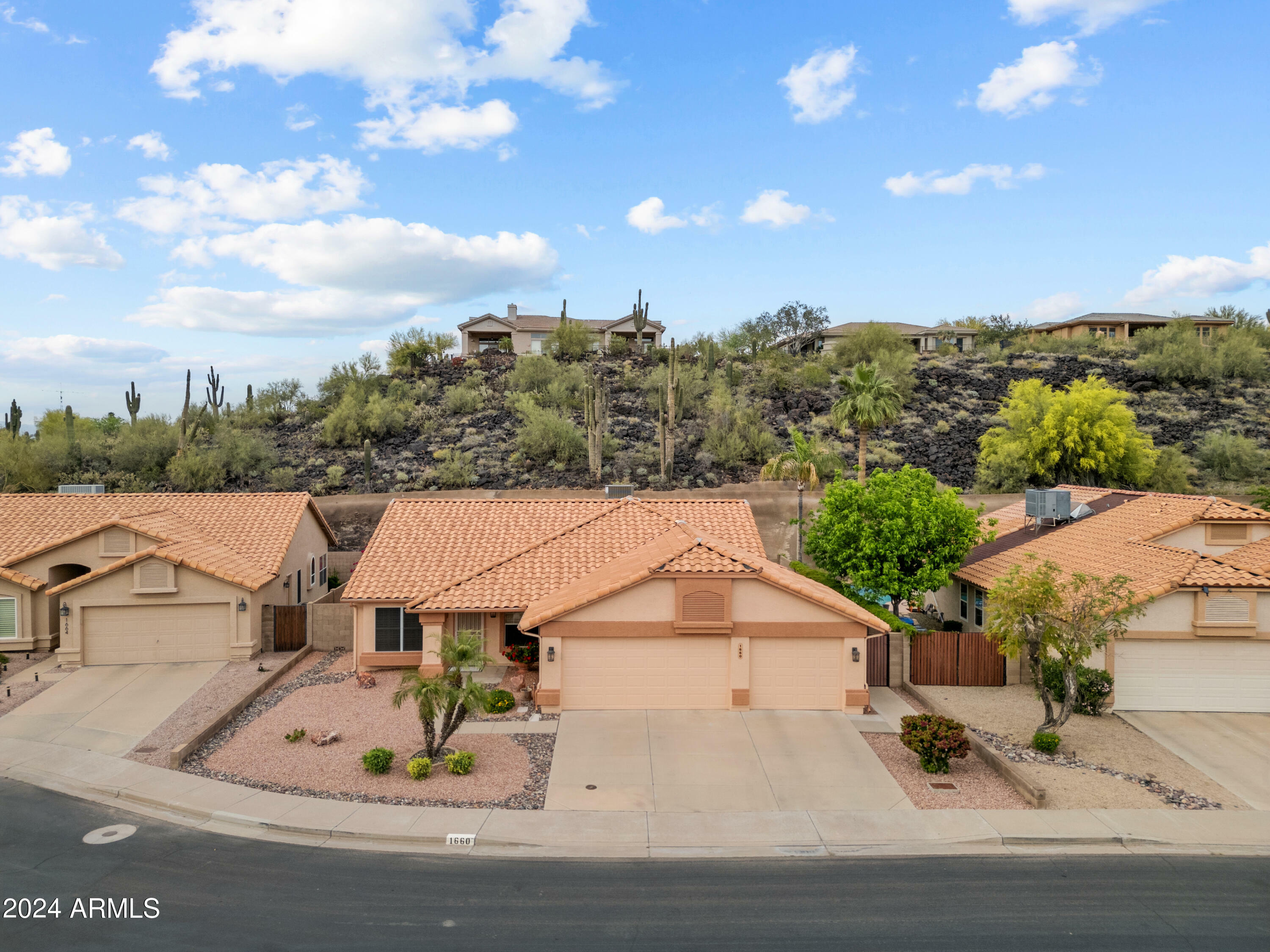 Property Photo:  1660 W Acoma Drive  AZ 85023 