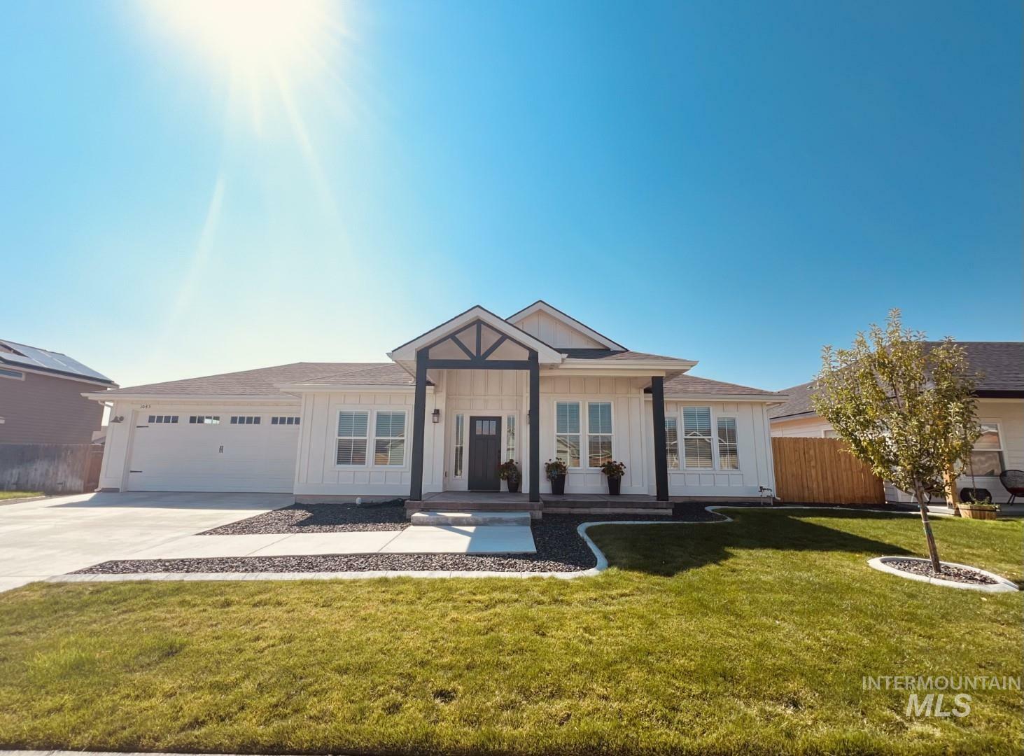 Property Photo: 1045 SW Camille Drive ID 83647