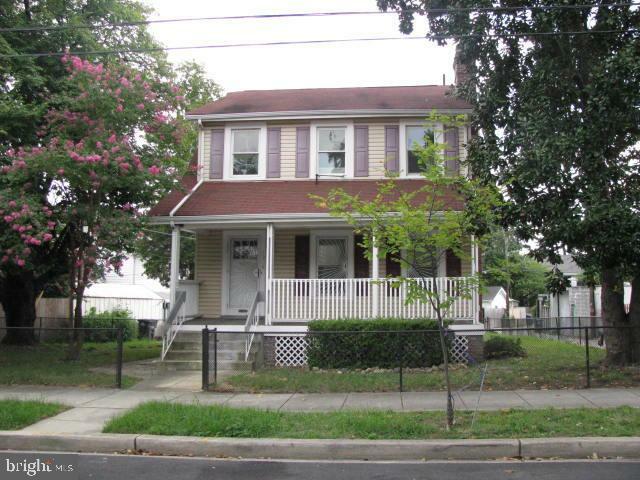 Property Photo:  1210 Farragut Street NW  DC 20011 