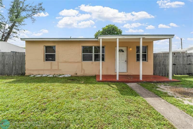 Property Photo:  3710 SW 45th Ave  FL 33023 