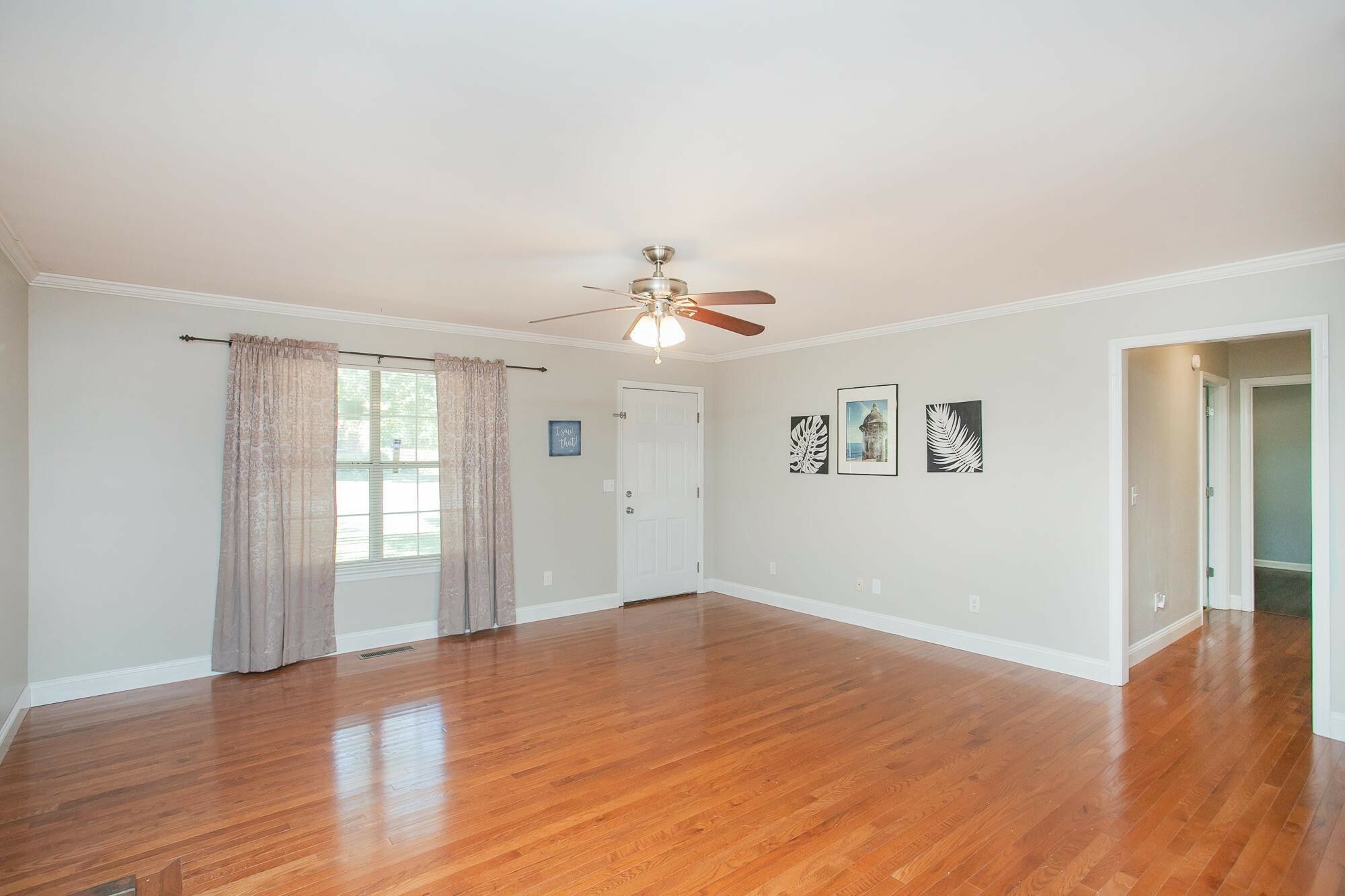 Property Photo:  1707 Whitt Dr  TN 37174 