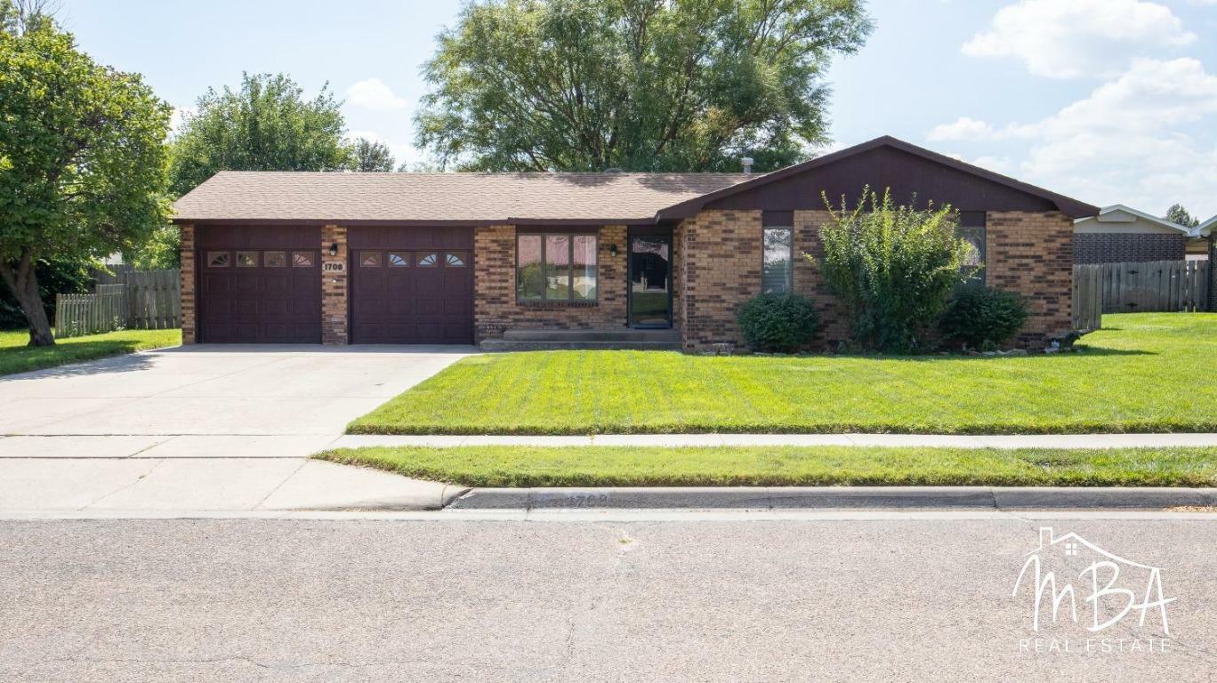 Property Photo:  1708 E Labrador Boulevard  KS 67846 