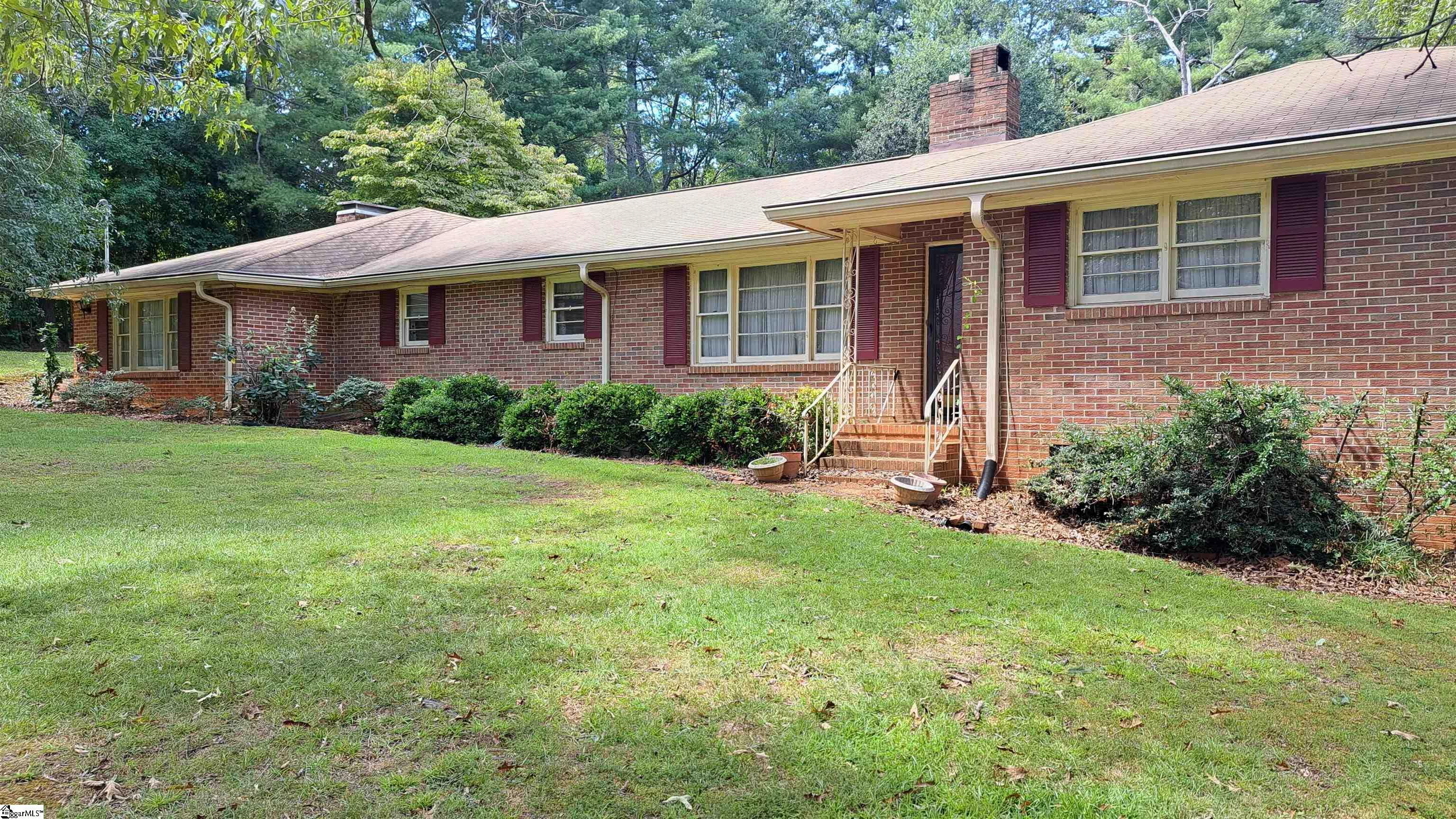 Property Photo:  3 Enoree Heights Court  SC 29687 