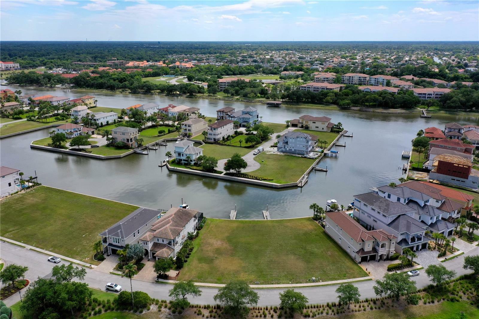 Property Photo:  318 Harbor Village Point N  FL 32137 