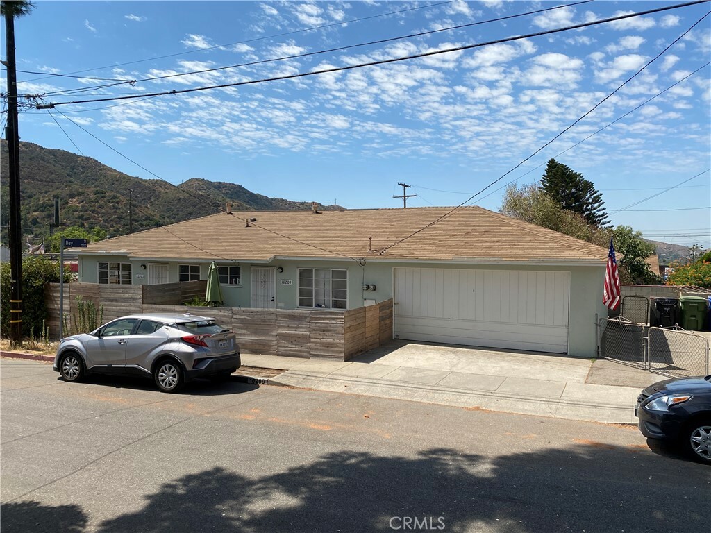 Property Photo:  10207 Helendale Avenue  CA 91042 