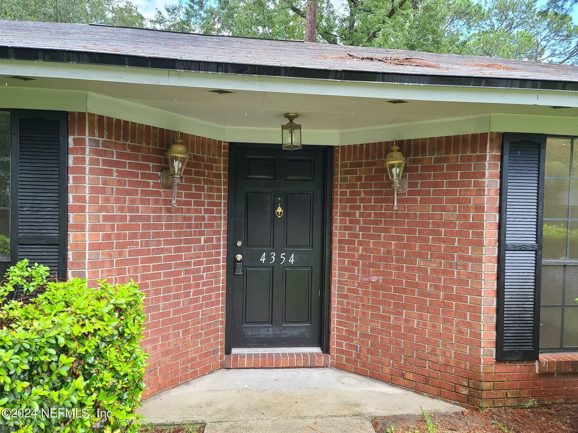 Property Photo:  4354 Apple Tree Place  FL 32258 