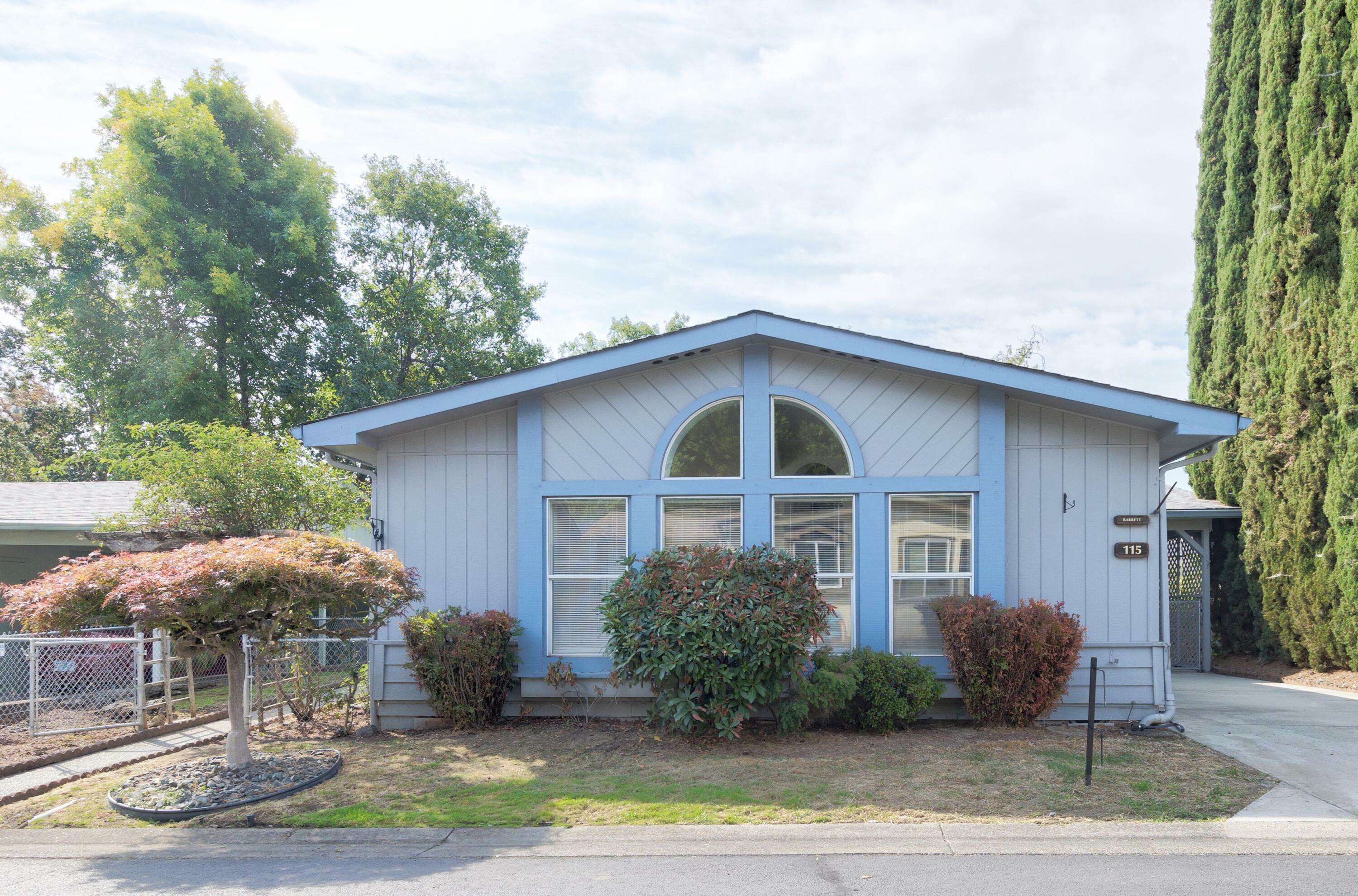 115 NW Wrightwood Circle  Grants Pass OR 97526 photo