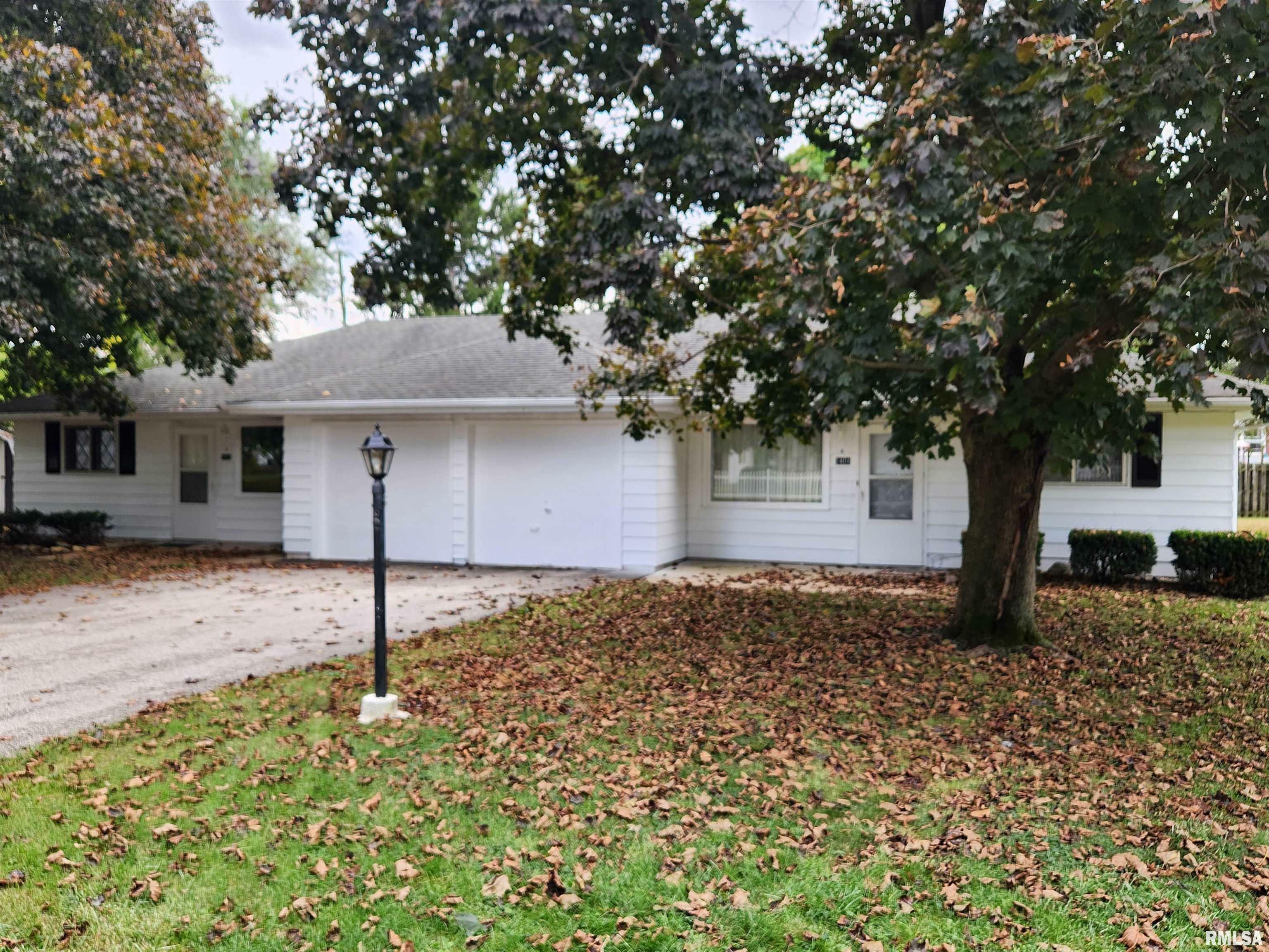 Property Photo:  5404 E Marquette Street  IL 61523 