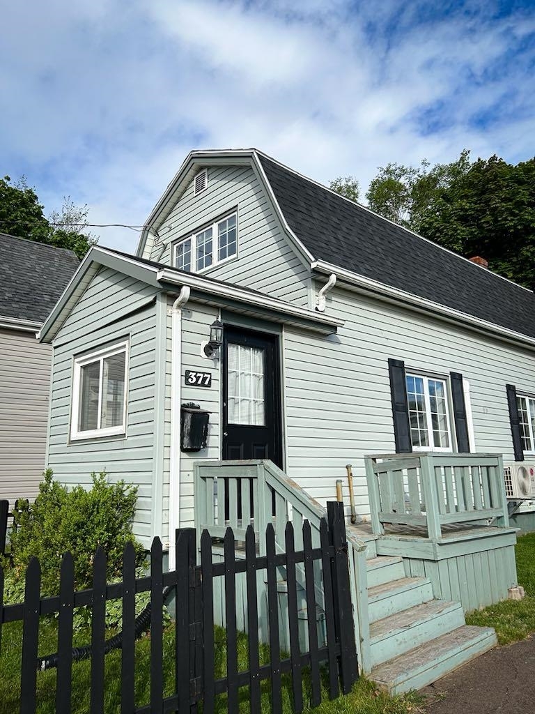 Property Photo: 377 Kent Street PE C1A 1P7
