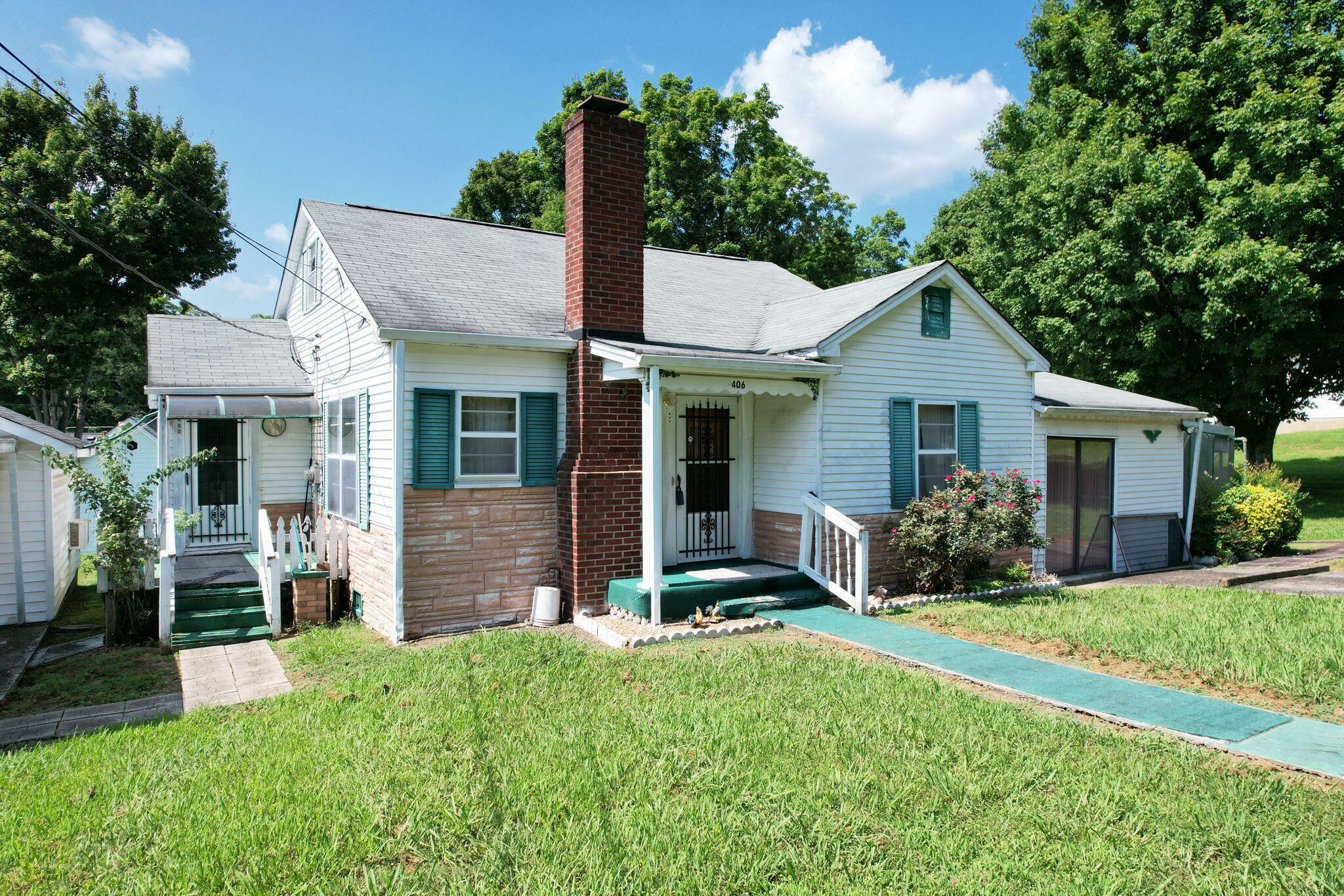 Property Photo:  406 Taylor Street  TN 37303 