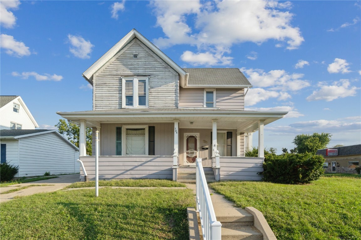 Property Photo:  786 & 840 8th Avenue  IA 52302 