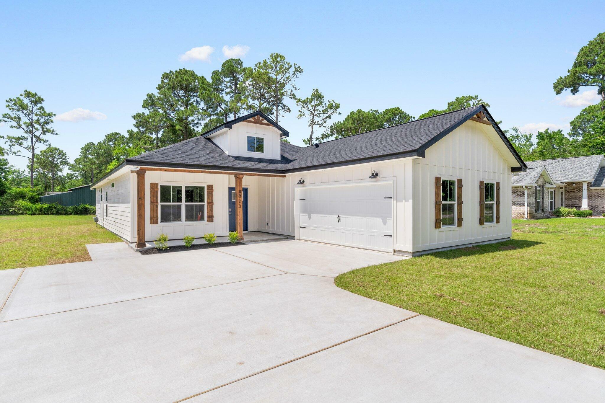 Property Photo:  2404 Andorra Street  FL 32566 