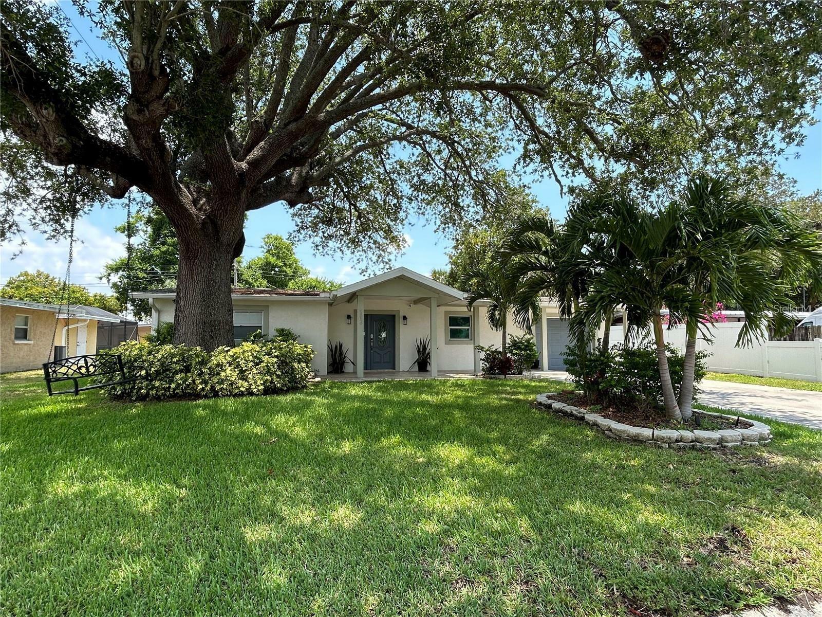 Property Photo:  5815 23rd Street W  FL 34207 