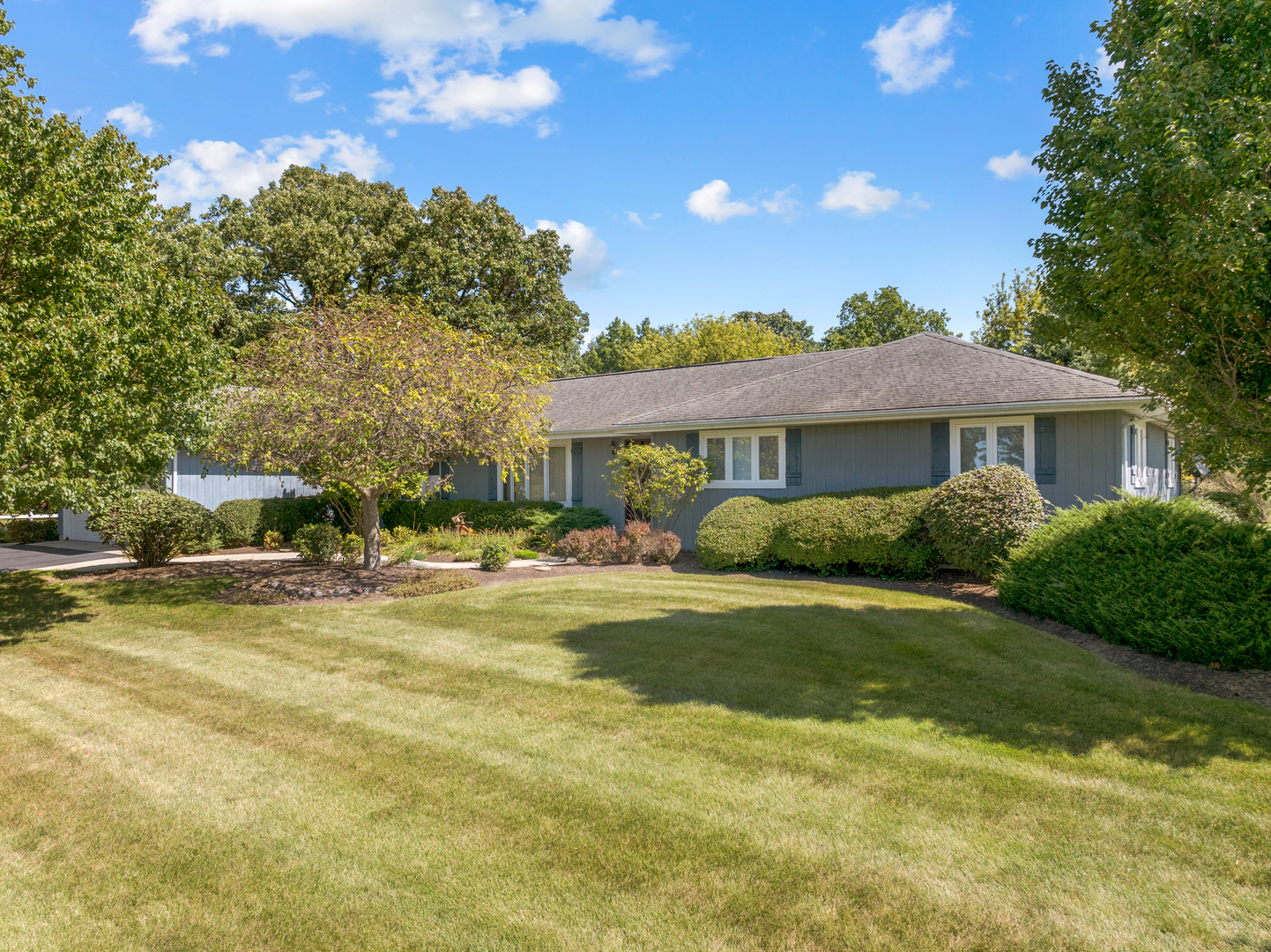 Property Photo:  17N025 Marney Drive  IL 60140 