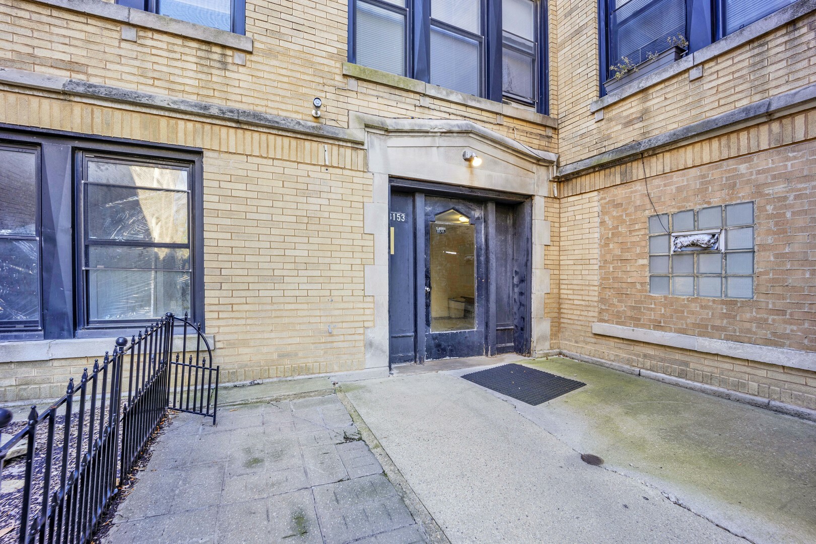 Property Photo:  3153 W Augusta Boulevard 1A  IL 60622 