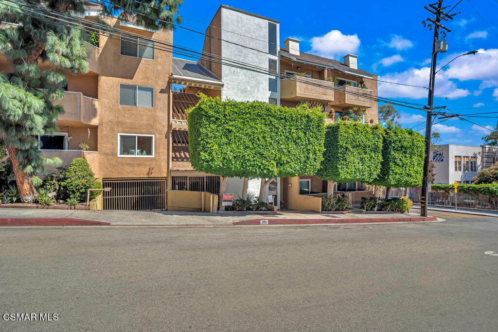 Property Photo:  1010 Hammond Street 312  CA 90069 