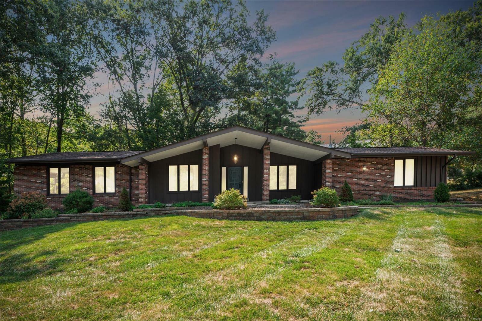 Property Photo:  220 Chamonix Court  MO 63141 