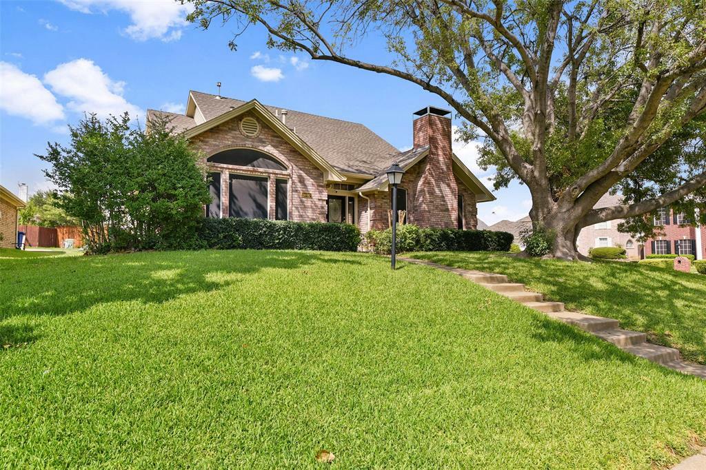 Property Photo:  1400 Mapleview Drive  TX 75007 